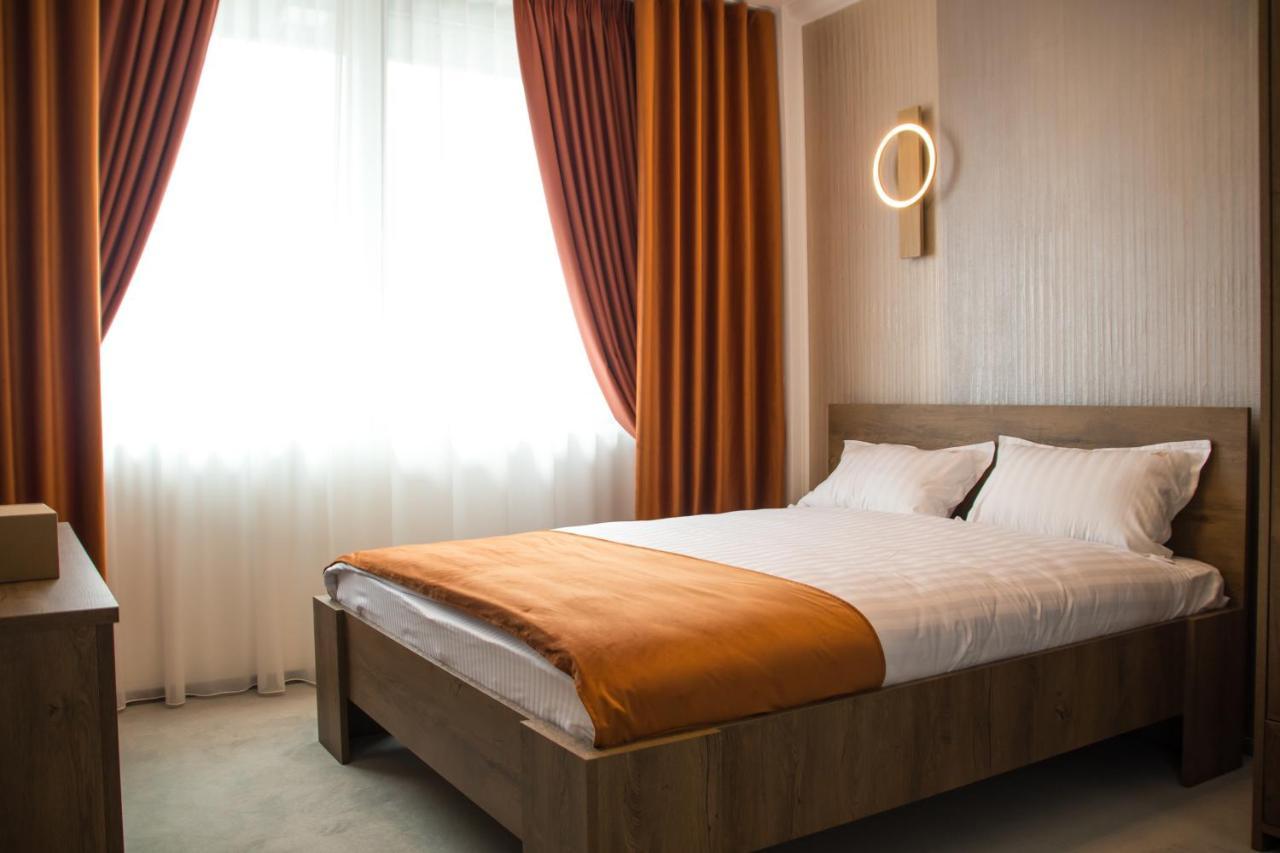 Hotel Angel Sofia Falticeni Ngoại thất bức ảnh