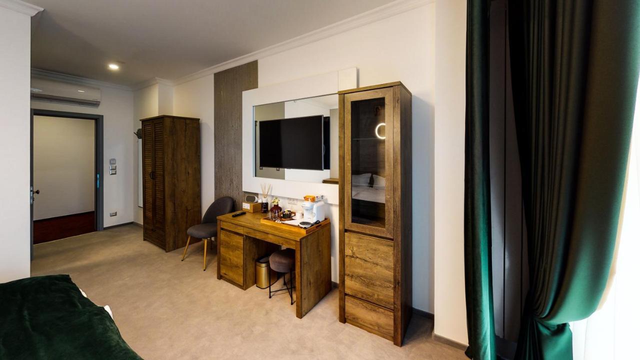 Hotel Angel Sofia Falticeni Ngoại thất bức ảnh