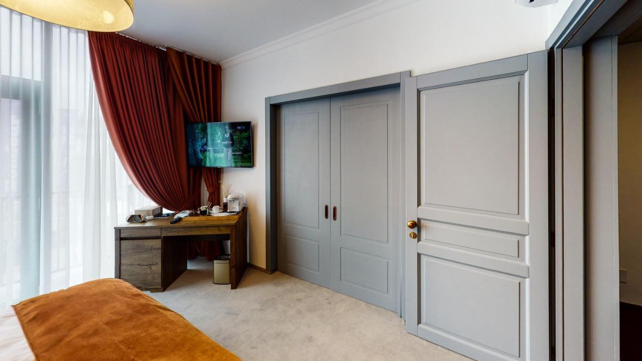 Hotel Angel Sofia Falticeni Ngoại thất bức ảnh