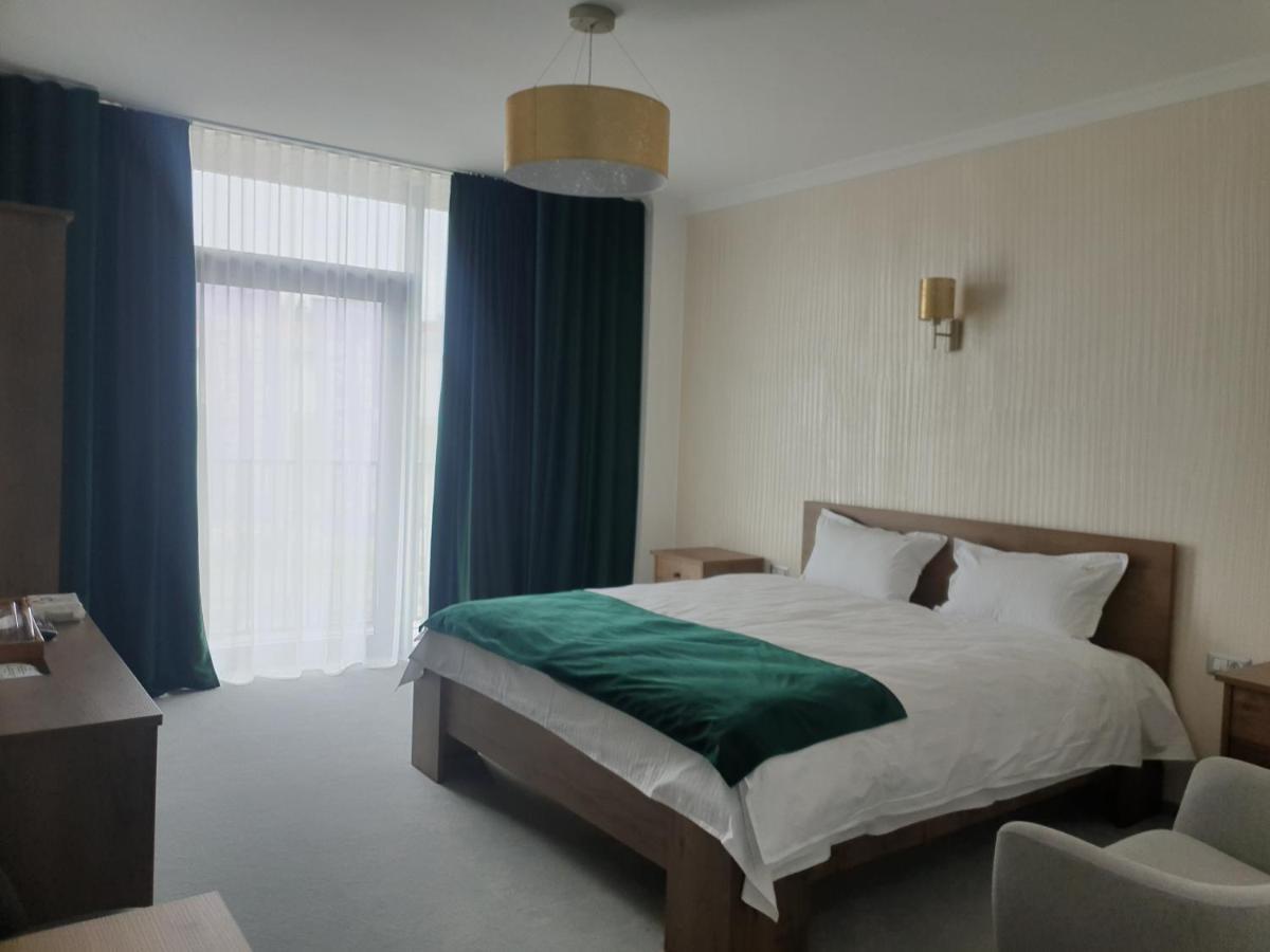 Hotel Angel Sofia Falticeni Ngoại thất bức ảnh