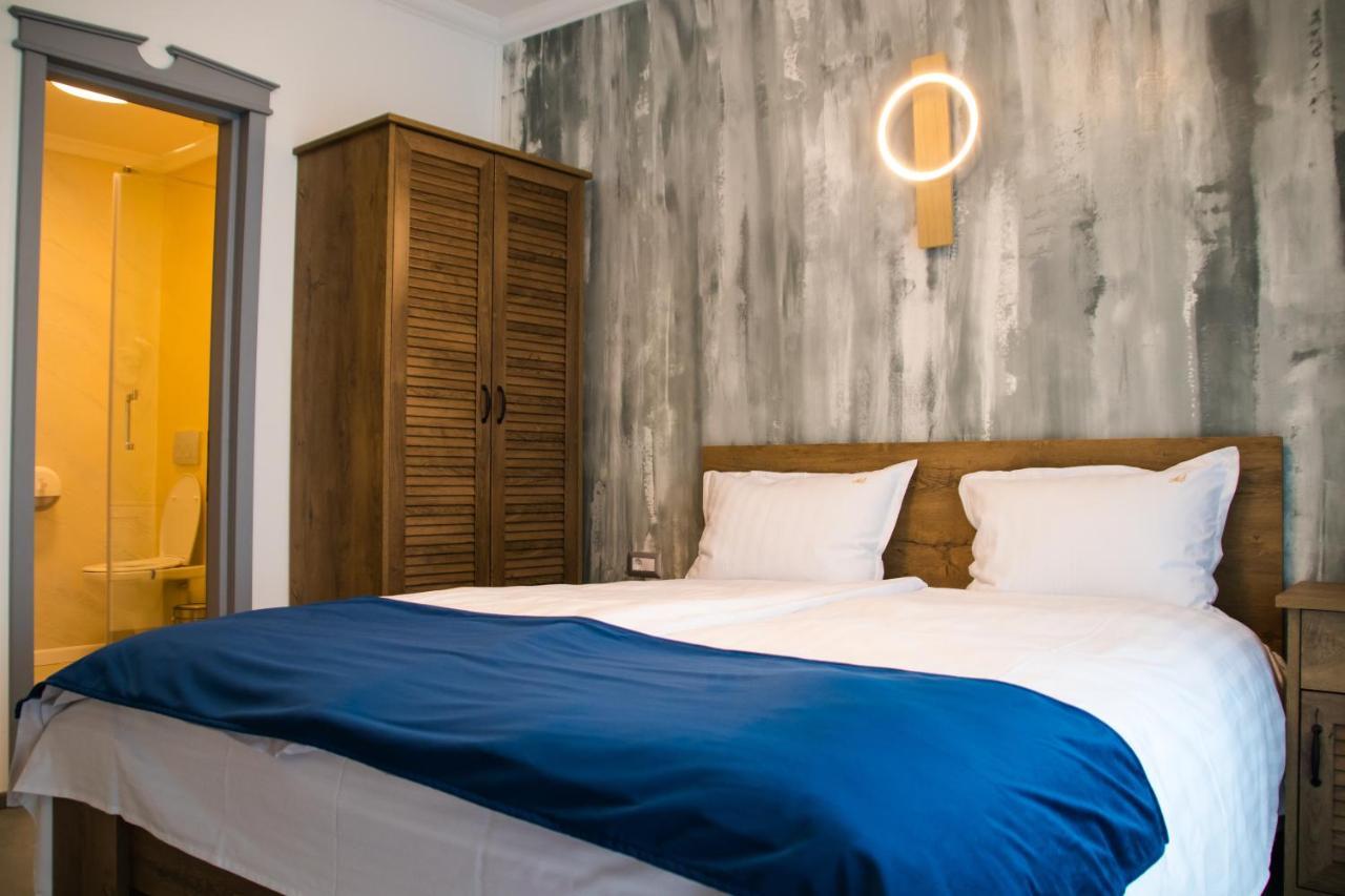 Hotel Angel Sofia Falticeni Ngoại thất bức ảnh
