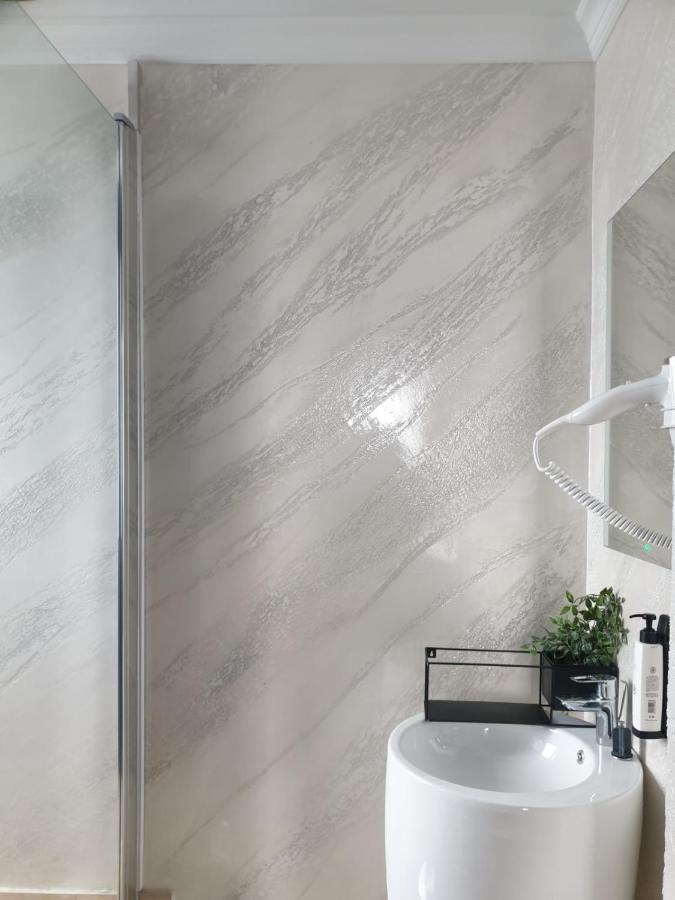 Hotel Angel Sofia Falticeni Ngoại thất bức ảnh