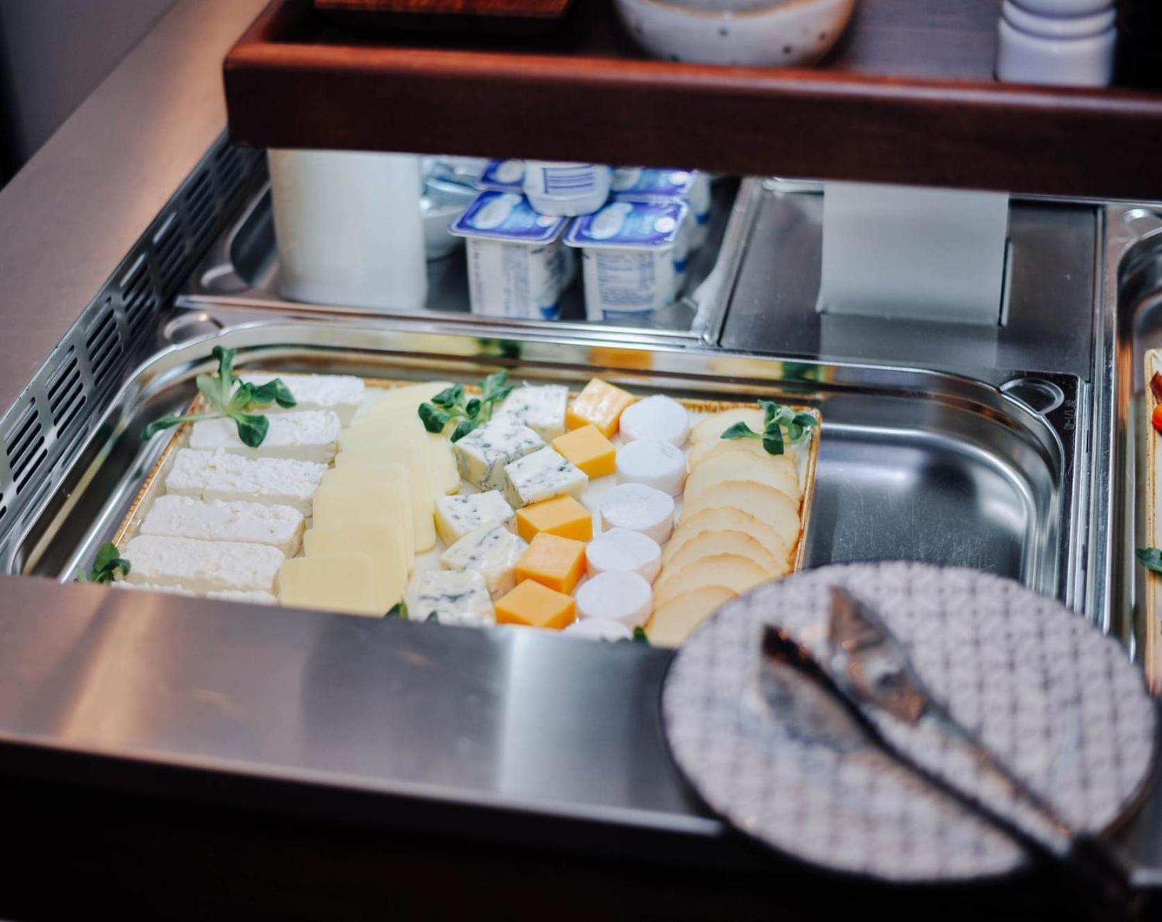 Hotel Angel Sofia Falticeni Ngoại thất bức ảnh